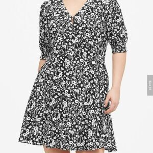 Banana Republic Dress Women's Size 14 Black White Floral Print Wrap Mini NWT